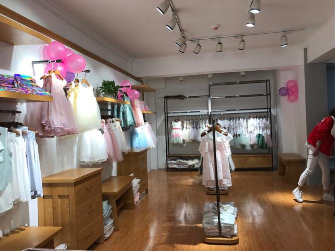 美篇·荣秋服饰工厂店｜7月8日-13日品牌夏季服装厂家直销，燃爆盛夏！